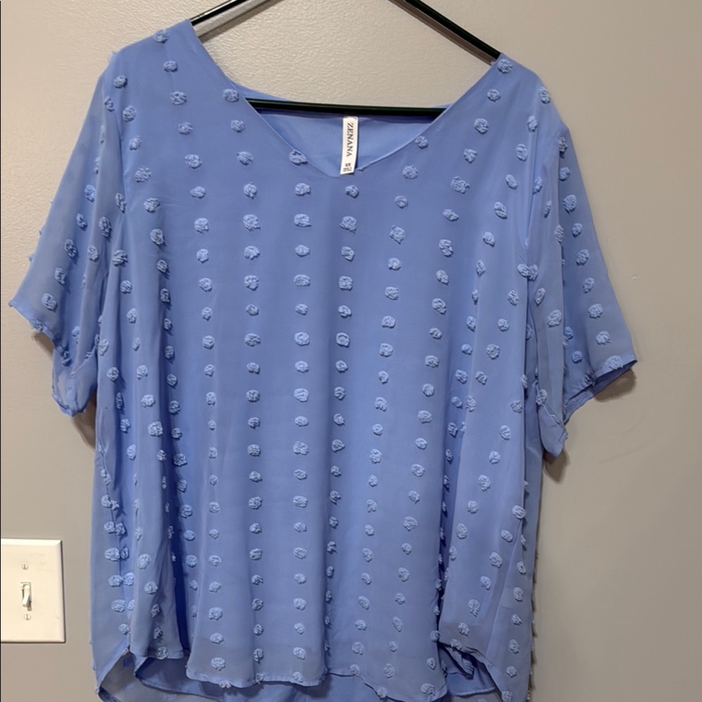 Zenana Outfitters Blue Textured Dot Blouse